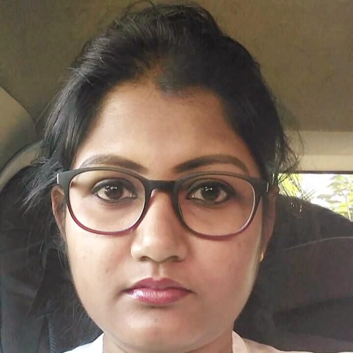 Headshot of Moumita Maiti